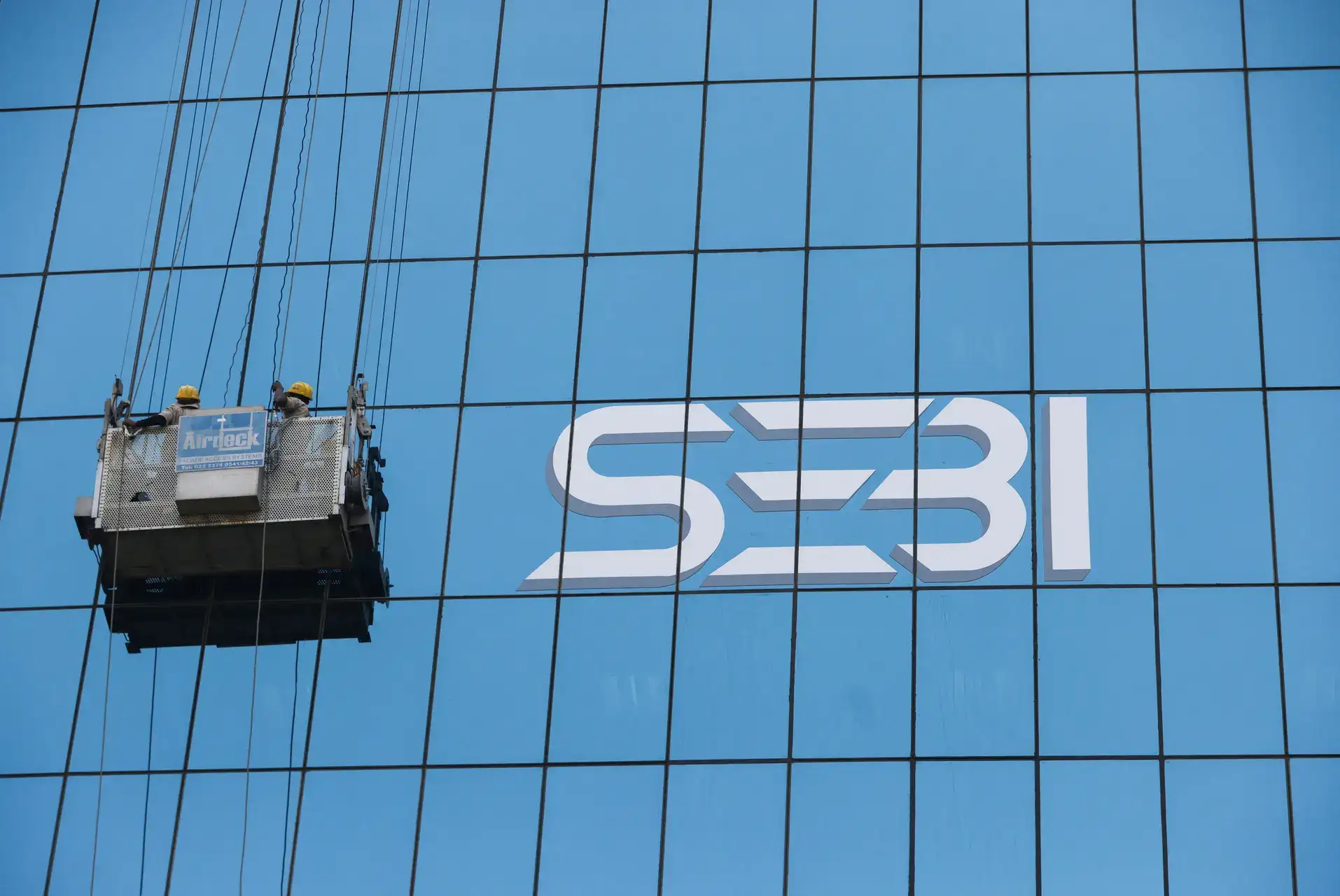 Sebi extends deadline for angel funds to comply with accredited investor mandate